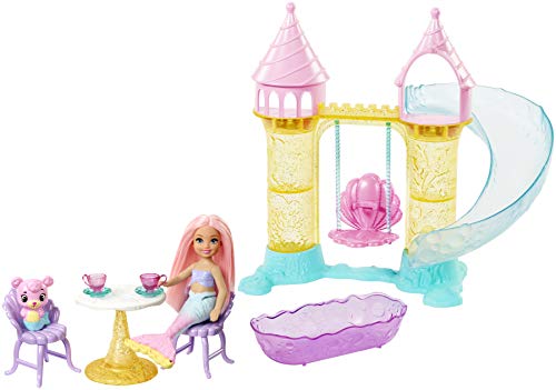 Barbie Chelsea Dreamtopia Castillo de arena, muñeca con accesorios (Mattel FXT20)