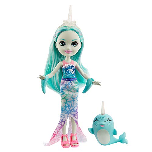 Enchantimals Muñeca con mascota Naddie Narwhal y Sword (Mattel GJX41)