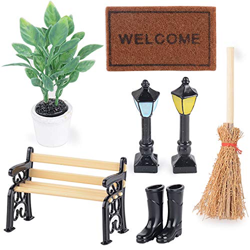 Kit de 7pcs Miniaturas 1/12 Accesorios Decoración Jardín Mueble - Planta, Banco del Parque, Alfombra, Luz de Calle * 2, Botas de Lluvia, Escoba