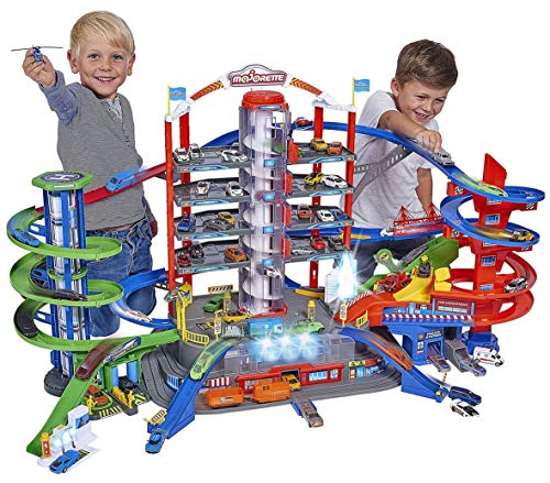 Majorette - Garaje Super City 7 Plantas, Incluye 6 Coches y Tren Motorizado con Luz y Sonido, para Niños a Partir de 5 Años - 128 x 78 x 73 cm Majorette - Garaje Super City 7 Plantas, Incluye 6 Coches y Tren Motorizado con Luz y Sonido, para Niños a Partir de 5 Años - 128 x 78 x 73 cm