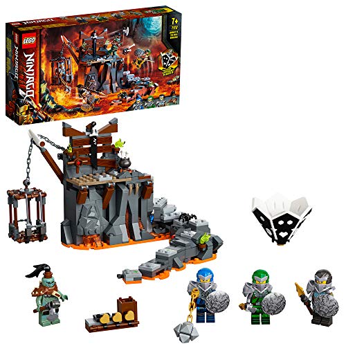 Ninjago TV Series Viaje a las Mazmorras Calavera 2en1 Set de Construcción y Juego de Mesa, multicolor (Lego ES 71717)