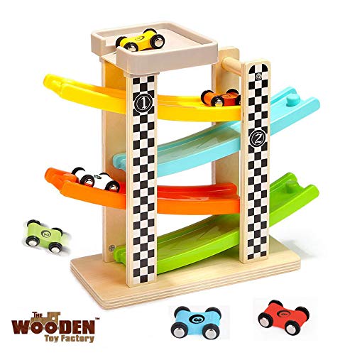 The Wooden Toy Factory - Circuito de Coches de Carreras Click Clack Racing Track con *6* Coches - Incluye Aparcamiento - No Requiere Montaje The Wooden Toy Factory - Circuito de Coches de Carreras Click Clack Racing Track con *6* Coches - Incluye Aparcamiento - No Requiere Montaje
