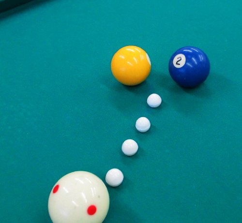 VARIACIONES SOBRE DOS JUEGOS PISCINA en una mesa de 6 pockets. : 1. 1-2-Rail Rail Billar con disparos de bolsillo. 2. Cinco bolas de rotación con 3 bolas.