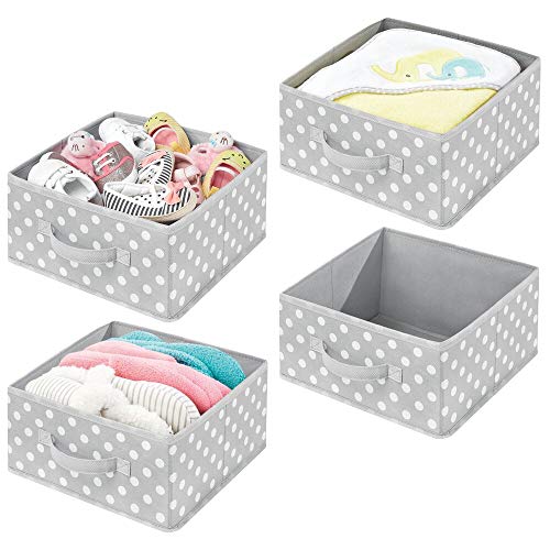 mDesign Juego de 4 Cajas organizadoras de Tela – Compacto Organizador de armarios con asa y Parte Superior Abierta – Caja de Tela para Ropa, Mantas, Accesorios y más – Gris y Blanco