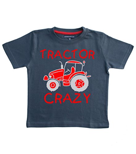Camiseta de algodón para niños con diseño de Tractor Loco, color azul marino con estampado rojo y gris plateado.