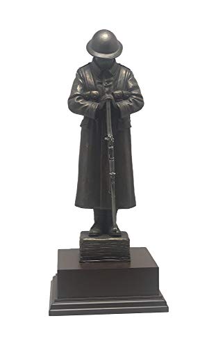 CL Distribution Estatua de Tom Lone de la Segunda Guerra Mundial con rifle de peltre, 29 cm