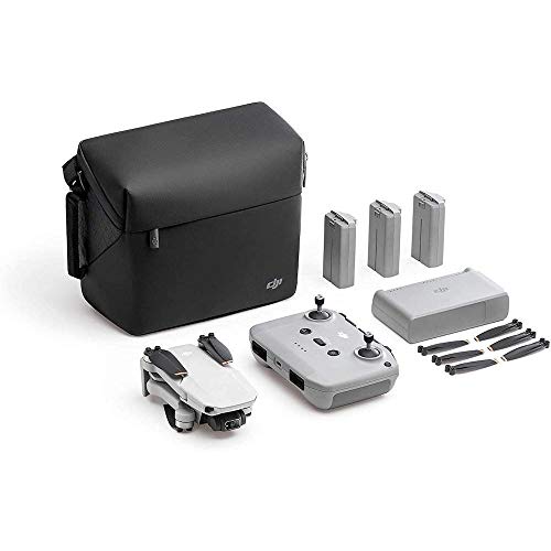 DJI Mini 2 Combo - Ligero y Plegable Drone, 3 Ejes Gimbal con Cámara 4K, Foto 12 MP, 3 Baterías, Centro de Carga, OcuSync 2.0 HD Transmisión de Vídeo, Mavic Mini, Sin Tarjeta, Sin Care Refresh DJI Mini 2 Combo - Ligero y Plegable Drone, 3 Ejes Gimbal con Cámara 4K, Foto 12 MP, 3 Baterías, Centro de Carga, OcuSync 2.0 HD Transmisión de Vídeo, Mavic Mini, Sin Tarjeta, Sin Care Refresh