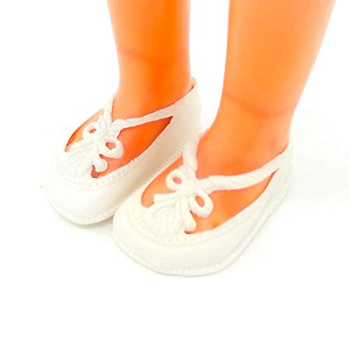 Folk Artesanía Par Zapatos Blancos para muñeca Tipo Nancy New de Famosa Nuevo. Medidas Largo 6 cm x Ancho 3.5 cm. No Apto para Nancy clásica.