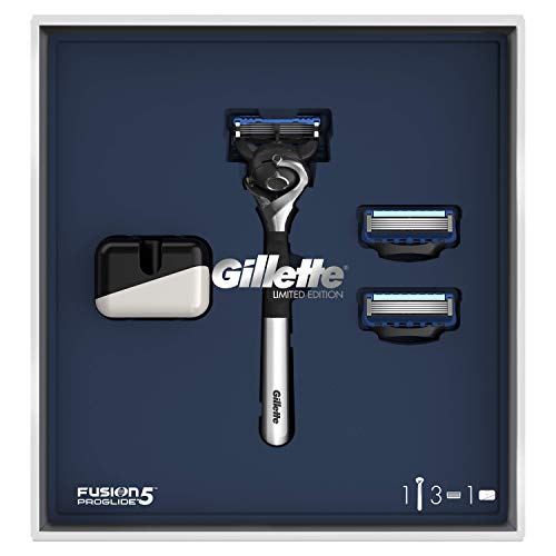 Gillette Fusion5 ProGlide Maquinilla de Afeitar Hombre, Edición Limitada con Mango Cromado + 2 Cuchillas de Recambio + Soporte, Set de Regalo