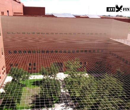 Red antipaloma AVIFIN 10x10 metros. La que utilizan los profesionales para proteger patios, terrazas y edificios contra las palomas. Ficha técnica y garantía de marca. Otras medidas disponibles. Red antipaloma AVIFIN 10x10 metros. La que utilizan los profesionales para proteger patios, terrazas y edificios contra las palomas. Ficha técnica y garantía de marca. Otras medidas disponibles.