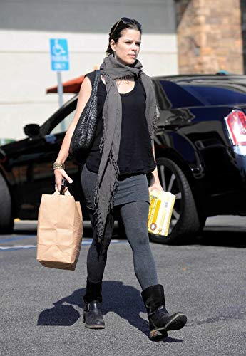 Bucraft Neve Campbell with Her Shopping Bags - Bolsa para compras (8 x 10 cm), diseño de famosos