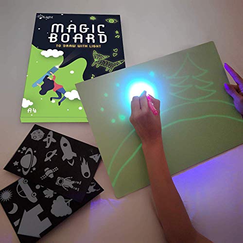 iLight - Nueva Pizarra Infantil Mágica de Dibujo con Luz - Juego de Pintar para Niños Niñas de 3 a 9 años Fomenta la Creatividad - Incluye Tablero + 1 Bolígrafo de Luz + 2 Plantillas [Tamaño A4]