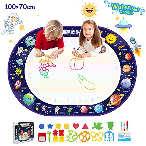 BelleStyle Agua Dibujo Pintura, Estera de Dibujo Agua, 100*70 cm Alfombra de Agua Doodle con Bolígrafos Mágicos, Plantillas, Juego de Sellos y Folleto Juguete Educativo para Niños, Mundo del Espacio BelleStyle Agua Dibujo Pintura, Estera de Dibujo Agua, 100*70 cm Alfombra de Agua Doodle con Bolígrafos Mágicos, Plantillas, Juego de Sellos y Folleto Juguete Educativo para Niños, Mundo del Espacio