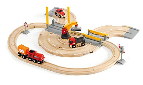 Brio 33208 - Set de carretera y vías de tren con grúa de mercancías (26 piezas, 59 x 56 cm) [importado de Alemania]