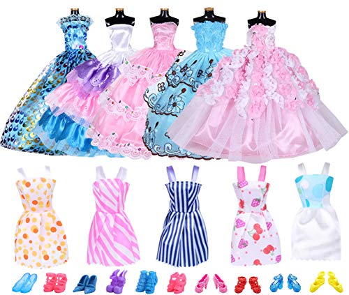 Accesorios de Ropa Barbie YUESEN 20 Piezas Accesorios para Muñecas Dolls 5 Piezas de Vestido de Moda Faldas Largas + 5 Piezas de Faldas Cortas Casuales+10 Pares de Zapatos(Estilo Aleatorio) Accesorios de Ropa Barbie YUESEN 20 Piezas Accesorios para Muñecas Dolls 5 Piezas de Vestido de Moda Faldas Largas + 5 Piezas de Faldas Cortas Casuales+10 Pares de Zapatos(Estilo Aleatorio)
