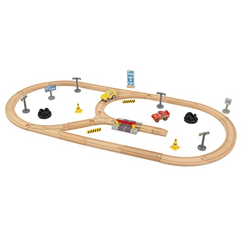 KidKraft 17213 Disney® Pixar Cars 3 Juego de madera Construye Tu Propio Circuito con 57 piezas de juego incluidas