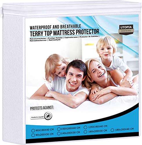 Ropa de Cama Utopía Premium 200 gsm 100% Impermeable Protector de colchón, Funda de colchón de Rizo de algodón, Transpirable, Estilo Ajustado Alrededor del elástico (90 x 190 cm) Ropa de Cama Utopía Premium 200 gsm 100% Impermeable Protector de colchón, Funda de colchón de Rizo de algodón, Transpirable, Estilo Ajustado Alrededor del elástico (90 x 190 cm)
