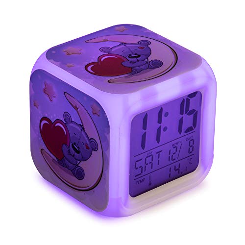 Osito Despertador cubo para niños digital, con luces led de 7 colores,8 melodías de alarma y originales dibujos animados. Con cable USB incluido. Pantalla LCD de tamaño cuadrado. 8x8x8 cm.