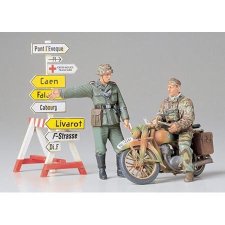 Tamiya 35241 - Maqueta de Oficiales alemanes y Moto (Escala 1:35) Tamiya 35241 - Maqueta de Oficiales alemanes y Moto (Escala 1:35)