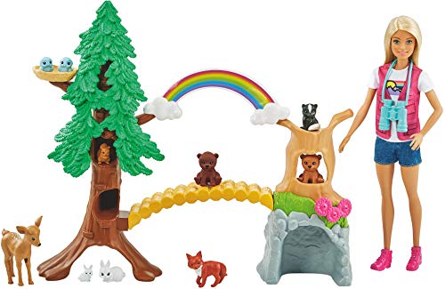 Barbie Exploradora de la Naturaleza Muñeca rubia con moda de montaña y set de juego con animales de juguete y accesorios (Mattel GTN60)