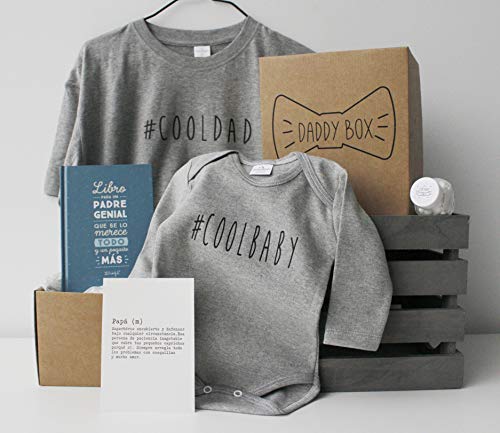 Caja regalo papá y bebé - Daddy Box - Regalo original para padres - Incluye body bebé 3-6 manga larga 100% algodón y camiseta papá a juego - Regalo día del padre y padres primerizos (XL) Caja regalo papá y bebé - Daddy Box - Regalo original para padres - Incluye body bebé 3-6 manga larga 100% algodón y camiseta papá a juego - Regalo día del padre y padres primerizos (XL)