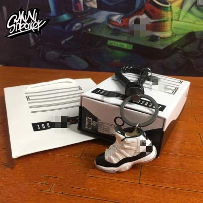 Llavero 3D Fashion Mini Sneaker   - 11