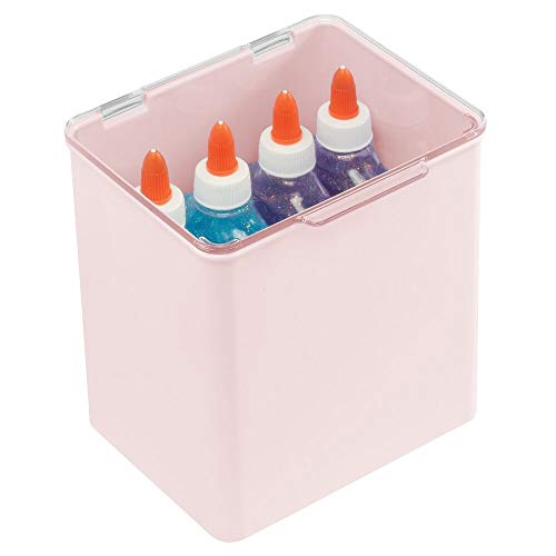 mDesign Cajón de plástico sin BPA – Caja con tapa de diseño apilable, ideal para organizar la cocina, la habitación infantil o el baño – Cajas de ordenación multiusos – rosa claro y transparente