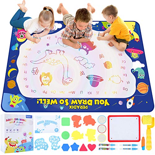 Peradix Agua Dibujo Pintura, 150 x 100 cm Alfombra de Agua Doodle, Pizarra Mágica con 10 Plantilla de EVA, 5 Bolígrafos Mágicos, 3 Sellos, Juguetes Educativos Que se Pueden Colgar en la Paredgicos