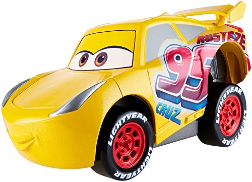 Cars 3- Vehículo a todo gas Rust-Eze Cruz Ramírez, coche de juguete, Multicolor (Mattel FMH51) , color/modelo surtido