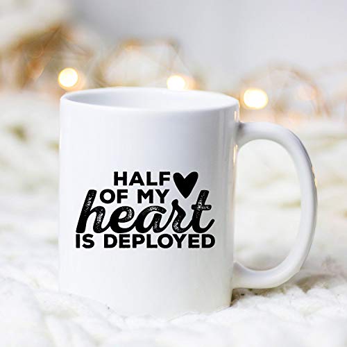 Half of My Heart - Taza de desayuno, diseño de soldado con texto en inglés "Half of my heart", regalo militar, esposa de la marina