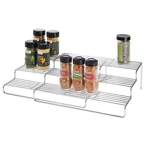 mDesign Estantería para especias para muebles de cocina – Estante especiero extensible para mantener el orden en la cocina – Mueble para especias de metal inoxidable con 3 niveles – plateado