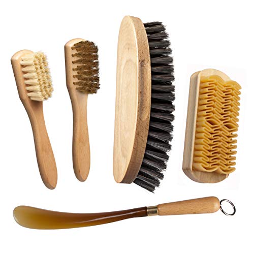 Juego limpieza y cuidado del calzado. Cepillo con mango y cerdas + Cepillo en latón para gamuza + Cepillo con goma para nobuck + Cepillo grande cabello rubio + Calzador. Made in Italy. Botas Emu y Ugg Juego limpieza y cuidado del calzado. Cepillo con mango y cerdas + Cepillo en latón para gamuza + Cepillo con goma para nobuck + Cepillo grande cabello rubio + Calzador. Made in Italy. Botas Emu y Ugg