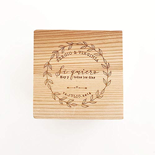 Porta Arras Personalizado Hay 2 Modelos a Elegir MONAMÍ Hecho Madera de Pino con grabación Corazon corazón de 15x15x5 cm y Rectangular de 8x8x5 cm.