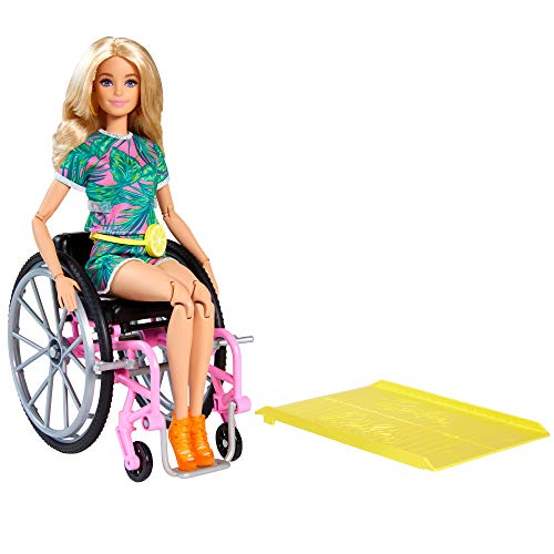 Barbie Fashionista Muñeca con silla de ruedas, rampa y accesorios de moda (Mattel GRB93)