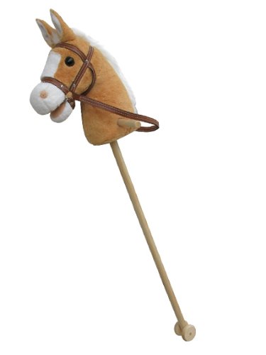 Caballo de color beige con crin blanca. Caballo de color beige con crin blanca.