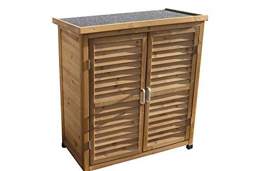 Gabinete de almacenamiento de madera al aire libre o cuarto de herramientas en el Jardín - color natural