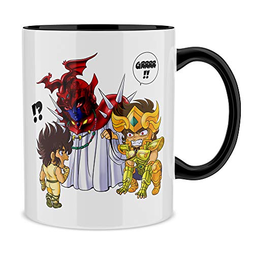 Taza con asa Negra e interior Negro parodia de Los Caballeros del Zodíaco - Saint Seiya - Seiya de Pegaso, Aioria de Leo y el Patriarca (Taza de primera calidad - impresa en Francia - Réf : 475)