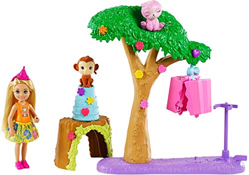 Barbie y Chelsea El cumpleaños perdido, Chelsea cumpleaños con piñata, muñeca con set de juego con accesorios y mascotas (Mattel GTM84)
