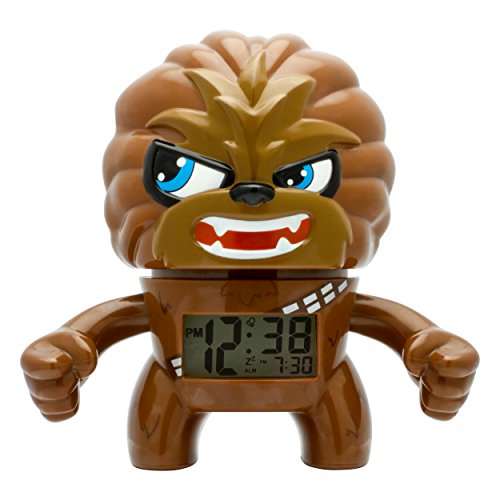 BulbBotz Despertador con luz Infantil figurita de Chewbacca de La Guerra de Las Galaxias | marrón/Negro plástico | 19 cm de Altura | Pantalla LCD | Chico Chica | Oficial