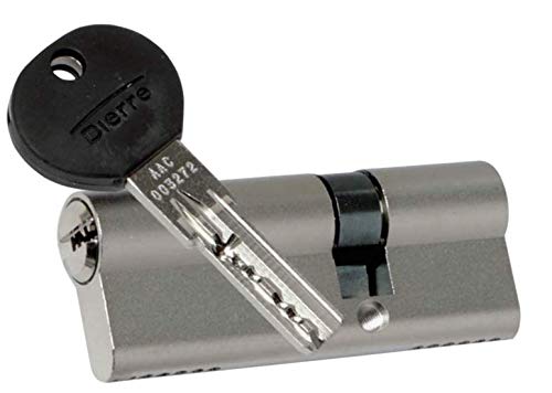 Cilindro con 5 llaves maestras universales, llave de seguridad, para puertas blindadas, marca Atra-Dierre. Medidas: 30 mm x 50 mm x 80 mm. Sistema de cifrado de 6 pines de acero inoxidable. Cilindro con 5 llaves maestras universales, llave de seguridad, para puertas blindadas, marca Atra-Dierre. Medidas: 30 mm x 50 mm x 80 mm. Sistema de cifrado de 6 pines de acero inoxidable.