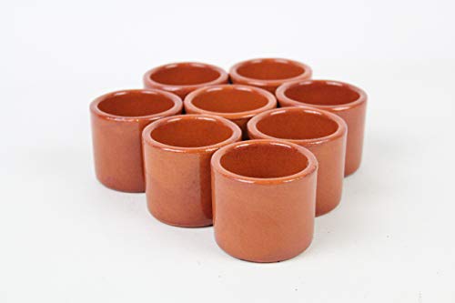 ARTESANIAROCA Vasos para chupito de Barro. Conjunto de 8 vasitos de chupito de Barro. Medidas 5 cm diámetro x 4,5 cm Altura. Producto Nacional.