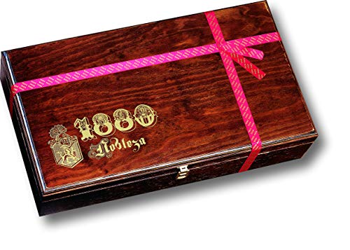 1880 Caja Regalo "nobleza" Contiene Un Amplio Surtido De Turrones, Dulces Y Chocolates Estrella De | Calidad Suprema Presentado En Elegante Caja De Madera Noble,pack Selecto 3240 G, Almendra 1880 Caja Regalo "nobleza" Contiene Un Amplio Surtido De Turrones, Dulces Y Chocolates Estrella De | Calidad Suprema Presentado En Elegante Caja De Madera Noble,pack Selecto 3240 G, Almendra