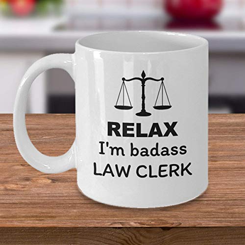 N\A Relax I39m Badass Law Clerk Funny Law Office Broma Trabajo Legal Regalo Bufete de Abogados Empleado Asistente Legal Regalos Regalos sarcásticos Paralegales