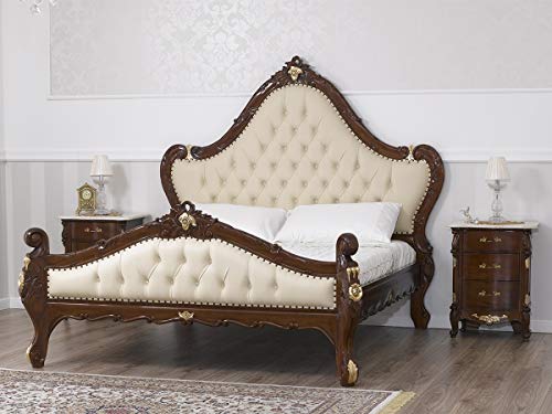 Simone Guarracino Cama matrimonial Bryanna Estilo Barroco Inglese Color Nogal Detalles Hoja Oro Antiguo Eco-Piel Champagne Botones Crystal Sw Simone Guarracino Cama matrimonial Bryanna Estilo Barroco Inglese Color Nogal Detalles Hoja Oro Antiguo Eco-Piel Champagne Botones Crystal Sw