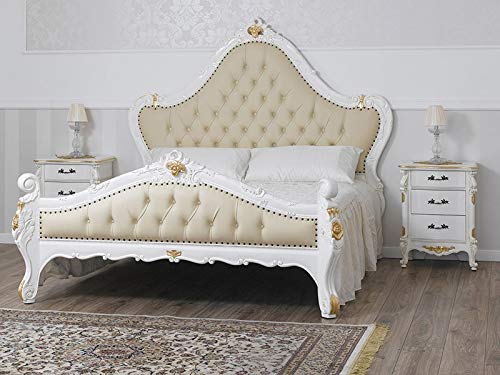 SIMONE GUARRACINO LUXURY DESIGN Cama matrimonial Bryanna Estilo Barroco Decape Color Marfil Detalles Hoja Oro Eco-Piel Champagne Botones Crystal Sw SIMONE GUARRACINO LUXURY DESIGN Cama matrimonial Bryanna Estilo Barroco Decape Color Marfil Detalles Hoja Oro Eco-Piel Champagne Botones Crystal Sw
