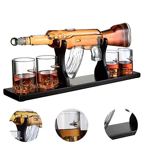 AUZZO HOME Decantador de Vino Blanco 1000 ML AK47 Big Pistol Whisky Decanter Set con 4 Copa de Bala para Vodka Rum Wine Tequila Brandy Glass Conjunto - Base de Madera y Paquete Seguro