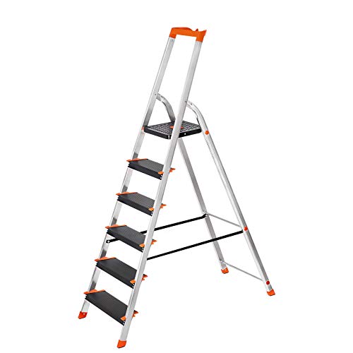 SONGMICS Escalera de 6 Peldaños, Escalera de Aluminio con Peldaños de 12 cm de Ancho, Escalera Plegable con Bandeja y Pies Antideslizantes, Carga de 150 kg, TÜV Rheinland Test, GS EN131, Negro GLT06BK