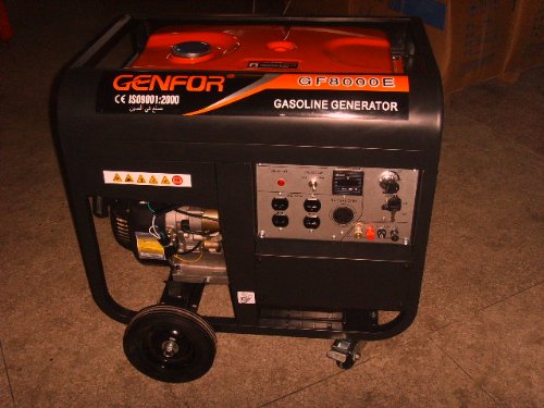 Generador portátil GenFor GF8000CE-W con motor de gasolina de 7.000 vatios con arranque eléctrico, ruedas y asas de 10 pulgadas