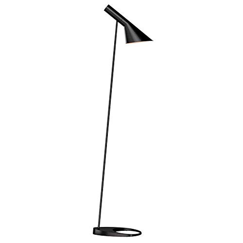 Lámpara AJ. Lámpara de pie JACOBSEN, replica en color negro de la popular lámpara de pie práctica y sencilla. Para bombillas LED E27 Lámpara AJ. Lámpara de pie JACOBSEN, replica en color negro de la popular lámpara de pie práctica y sencilla. Para bombillas LED E27