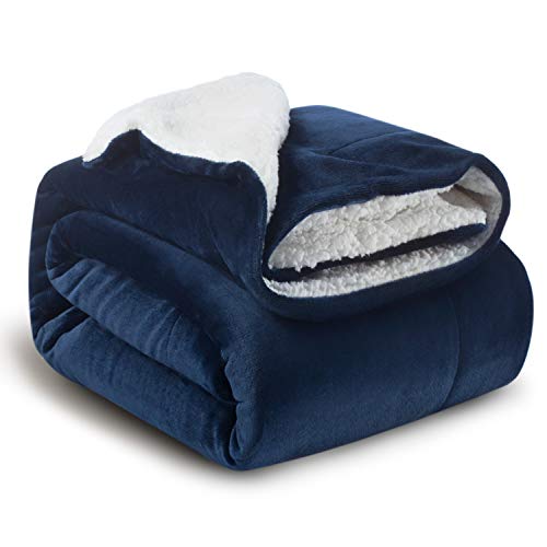 Bedsure Manta Reversible de Franela/Sherpa 150x200cm - Manta para Cama 90 de 100% Microfibra Extra Suave - Manta de Felpa Azul Marino Bedsure Manta Reversible de Franela/Sherpa 150x200cm - Manta para Cama 90 de 100% Microfibra Extra Suave - Manta de Felpa Azul Marino